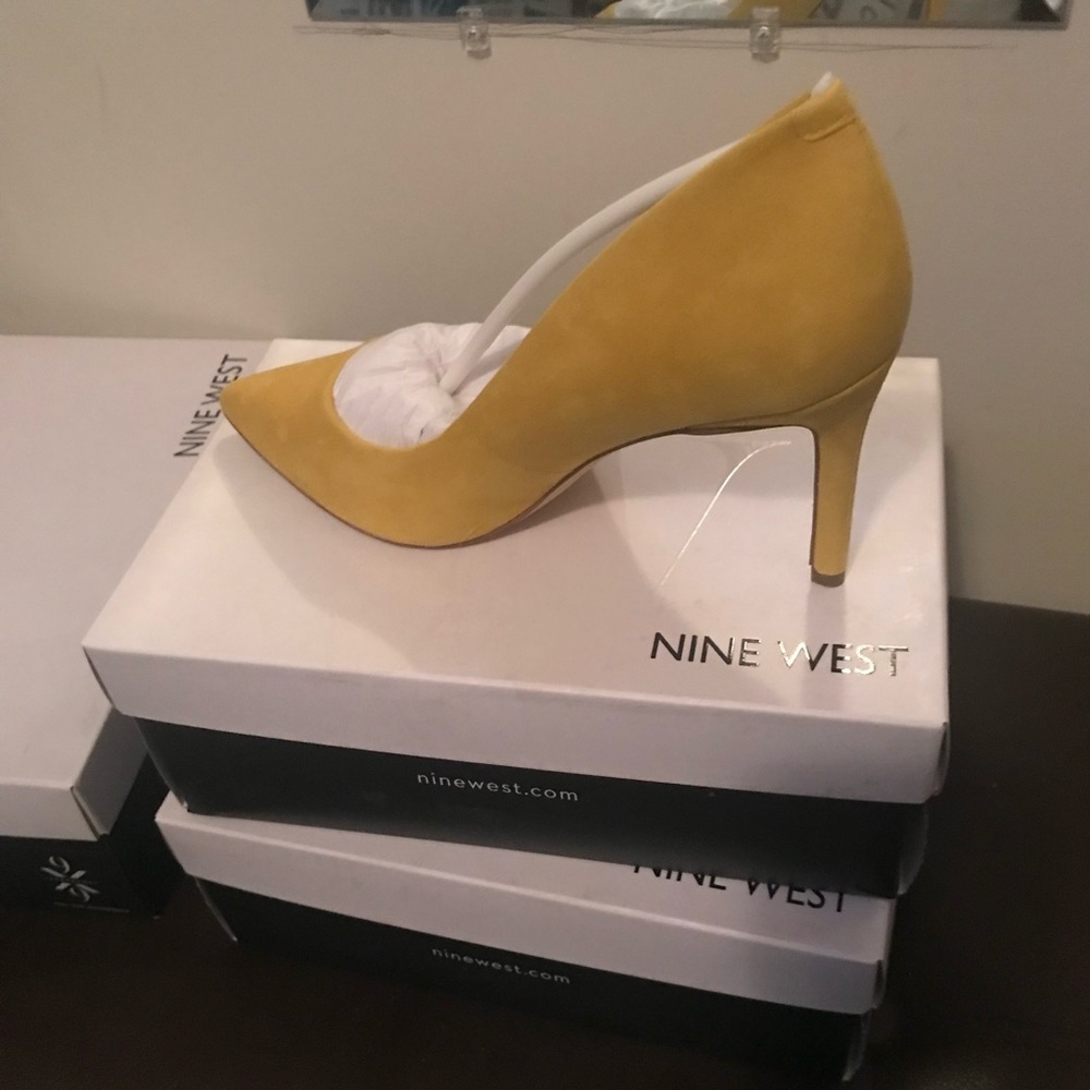 Ezra Pointy Toe Pumps